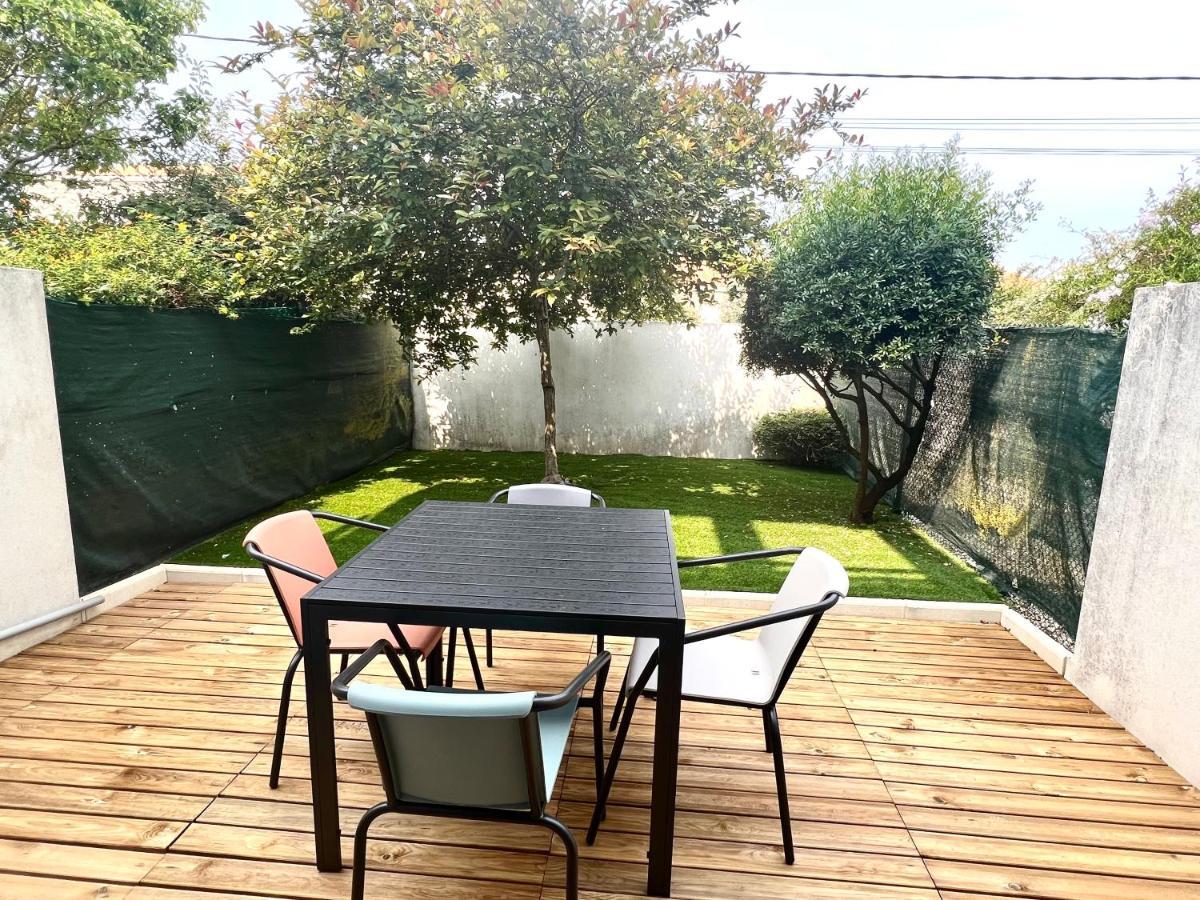 Lrx-0049 - Appartement Avec Exterieur Aytre Bagian luar foto